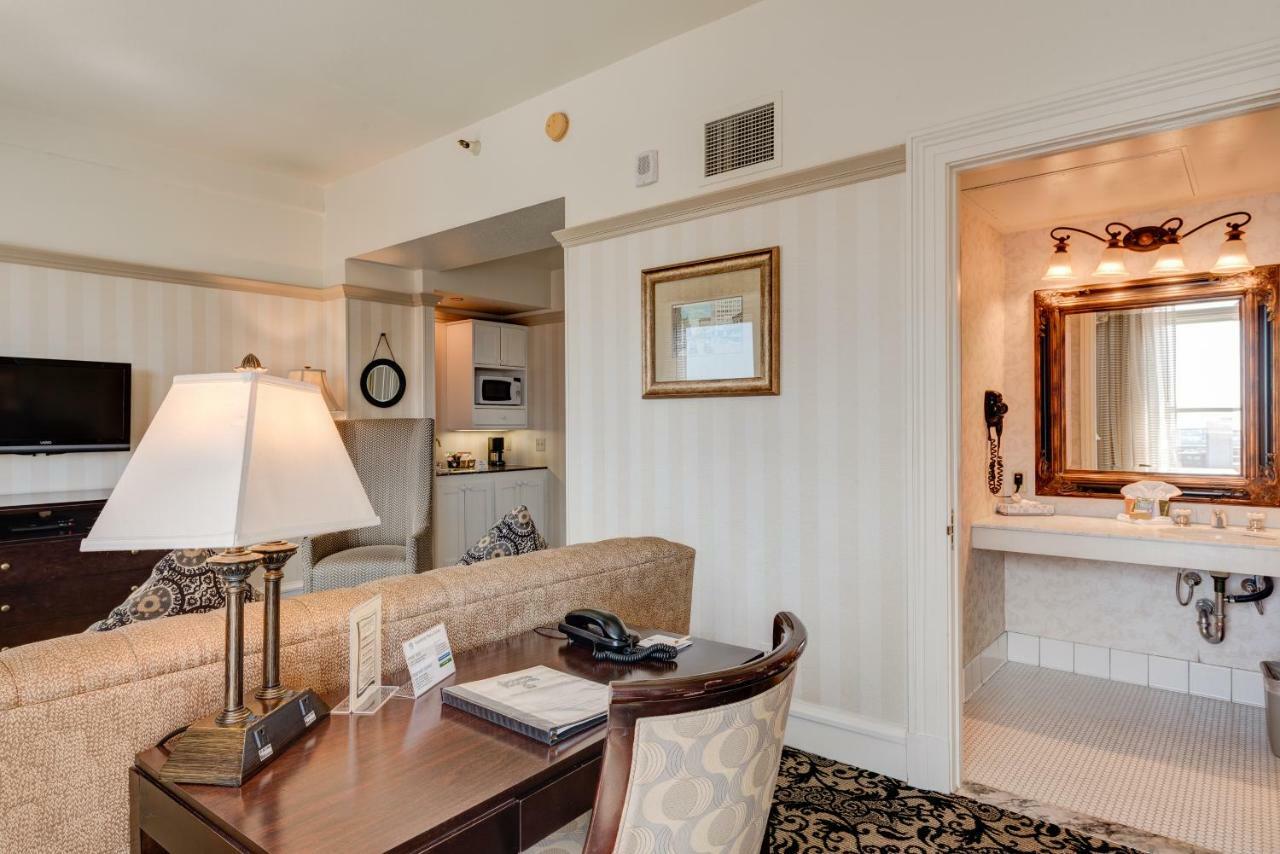 Gaslamp Plaza Suites San Diego Exterior photo