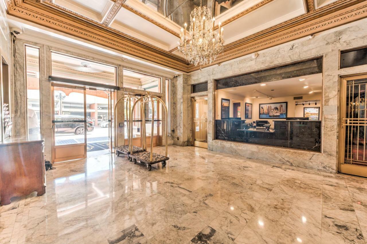 Gaslamp Plaza Suites San Diego Exterior photo