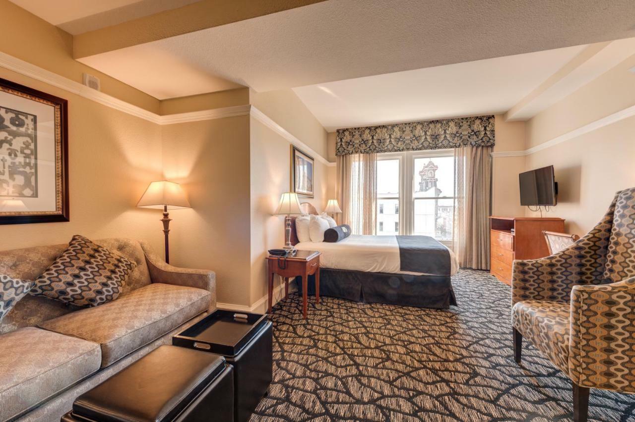 Gaslamp Plaza Suites San Diego Exterior photo